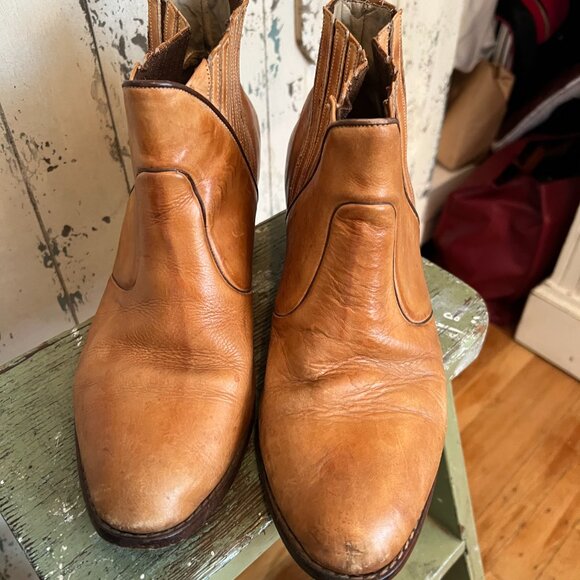 Vintage 70s The Wild Pair Tan Leather Ankle Boots Almond Toe W10 M8.5 - Picture 2 of 10